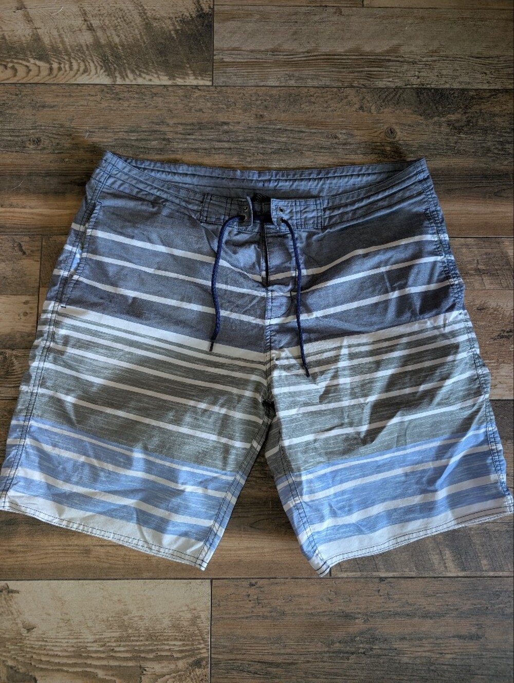 Roundtree & Yorke Striped Board Shorts Swim Trunks Size 36